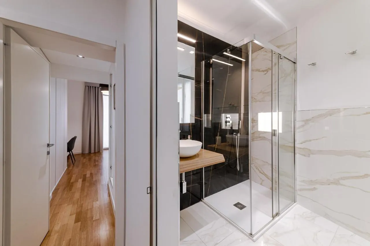 Saint Peter House Station Deluxe Apartment Rome